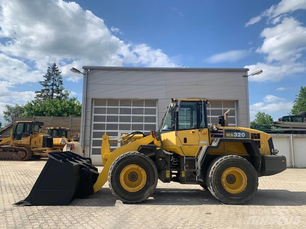Komatsu WA 320-5H Incarcator pe pneuri