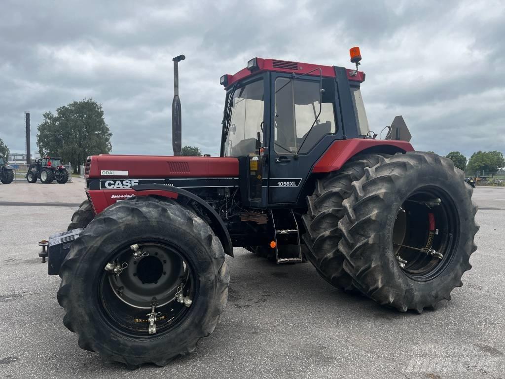 CASE 1056XL Tractoare