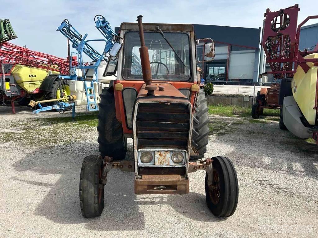Massey Ferguson 590 Tractoare