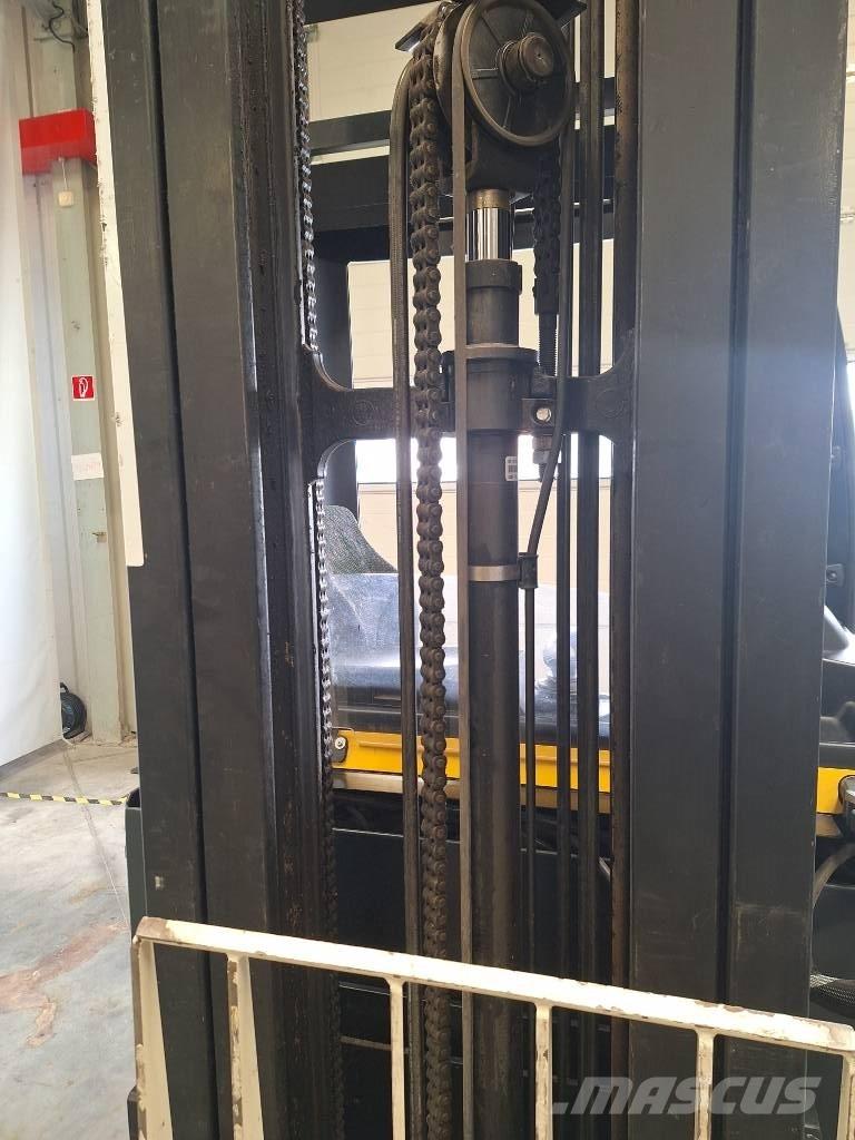 Yale MR 14 Stivuitor cu catarg retractabil