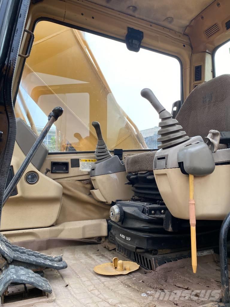 CAT 325 B Excavatoare pe șenile
