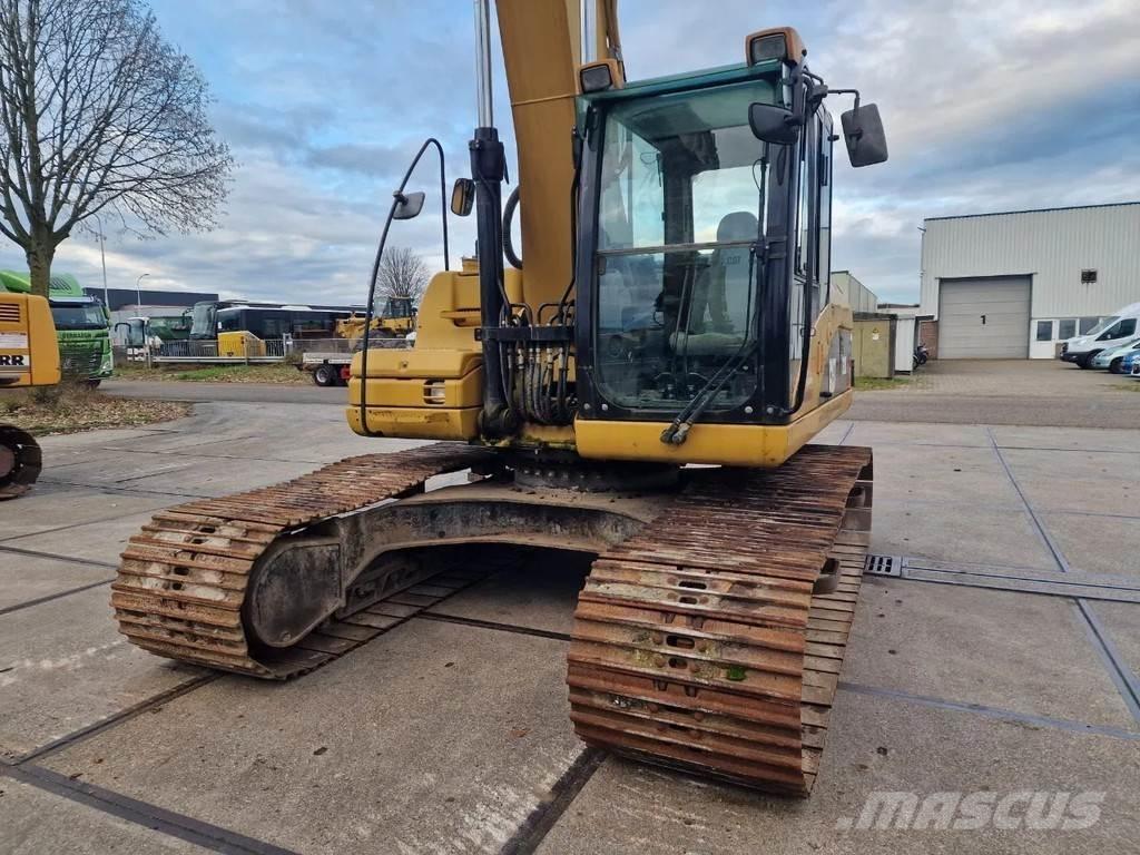 CAT 323d Excavatoare pe șenile
