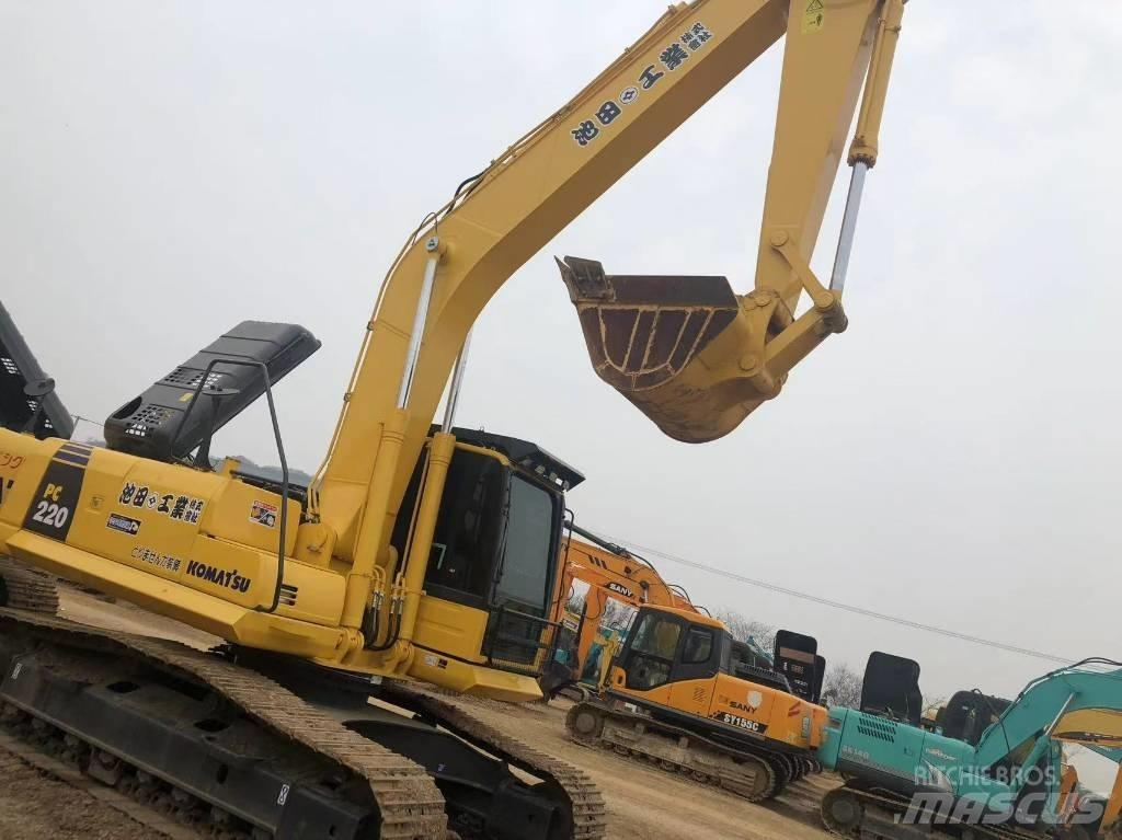Komatsu 220-8 Excavatoare pe șenile
