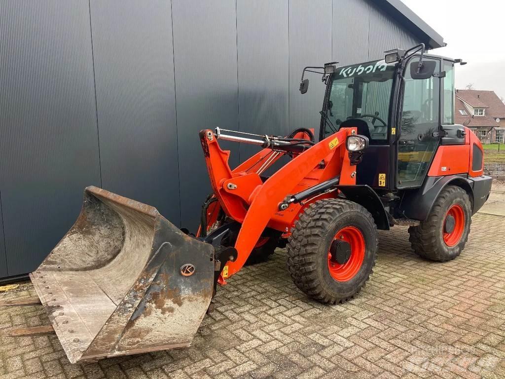 Kubota R065 Incarcator pe pneuri