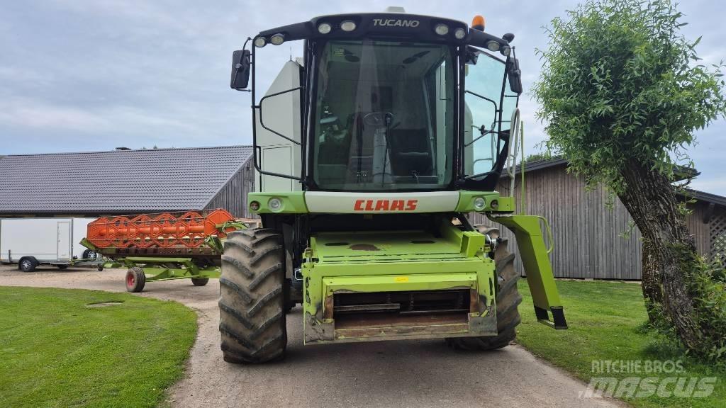 CLAAS Tucano 440 Combine de secerat
