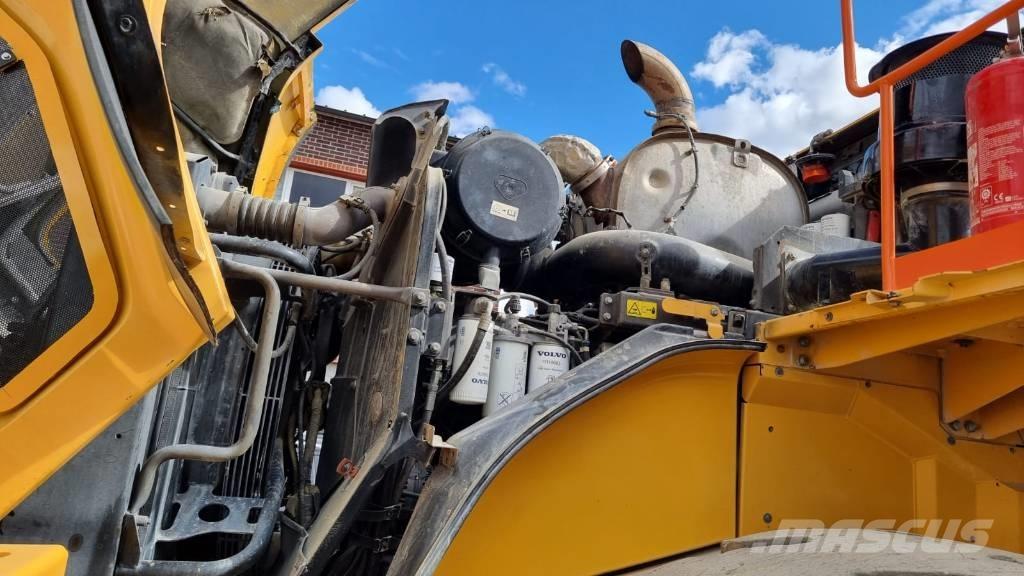 Volvo L 260 H Incarcator pe pneuri