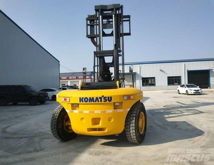 Komatsu FD200 Stivuitoare telescopice