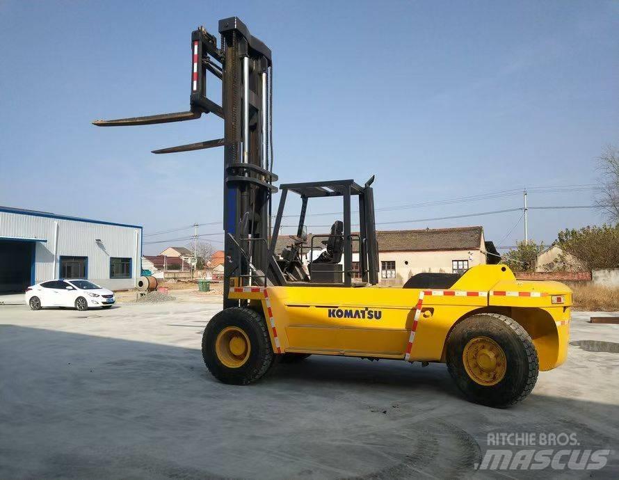Komatsu FD200 Stivuitoare telescopice