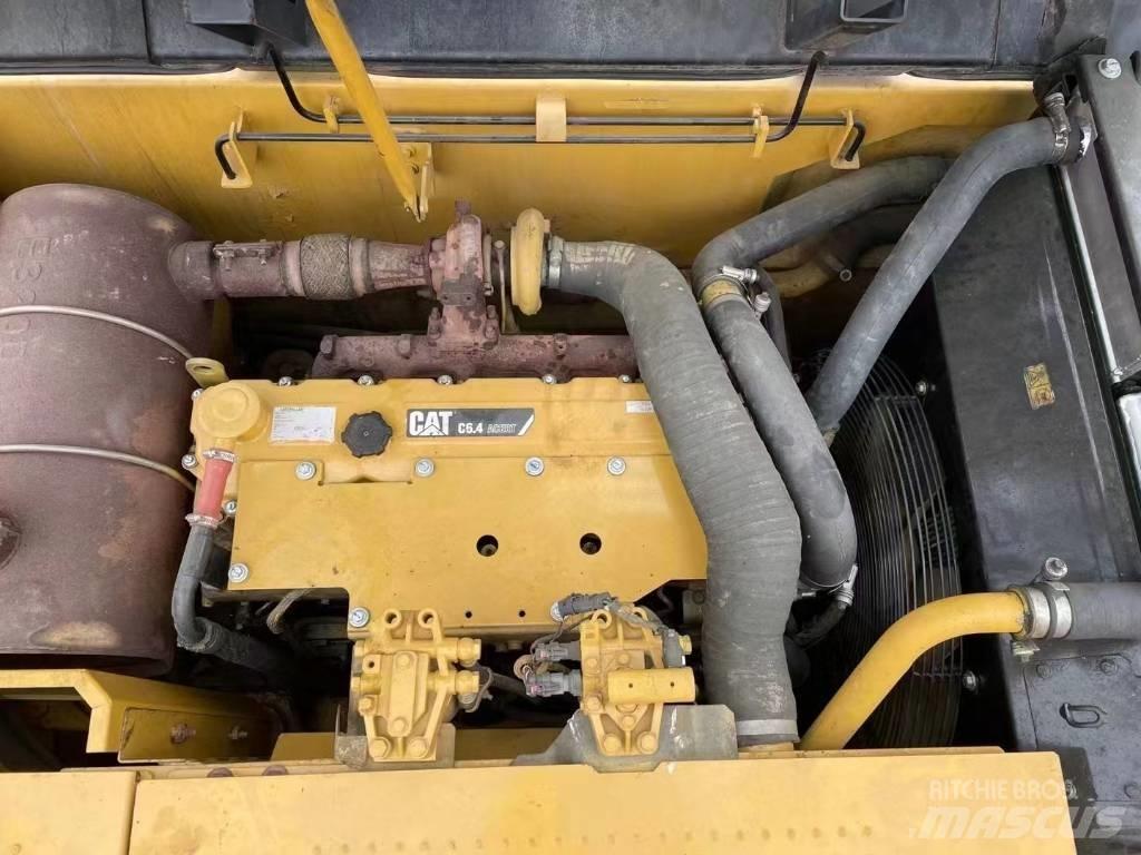 CAT 323 D L Excavatoare pe șenile
