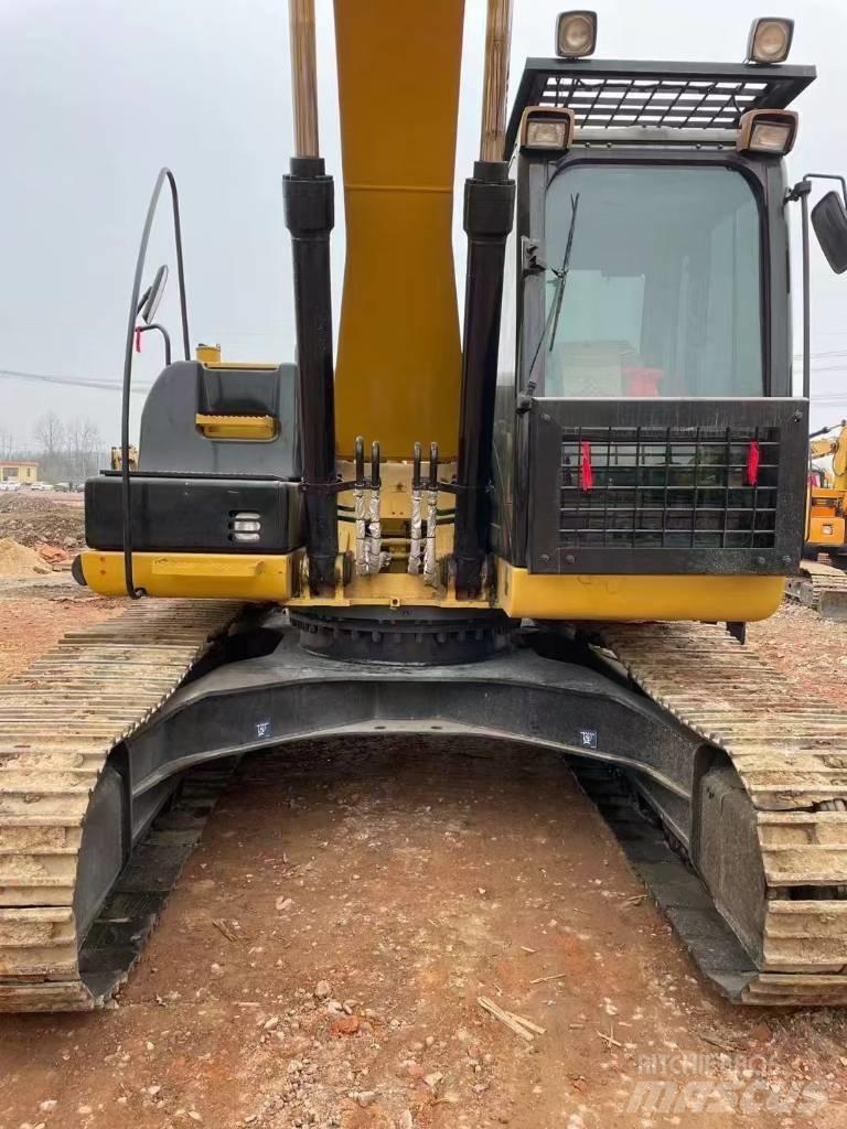 CAT 323 D L Excavatoare pe șenile

