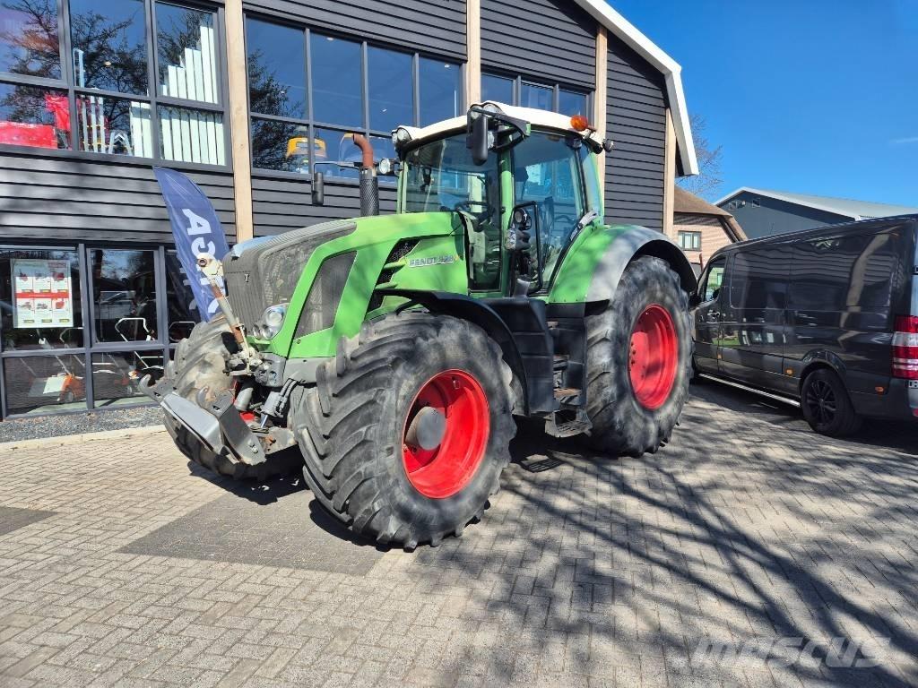 Fendt 828 Vario Tractoare