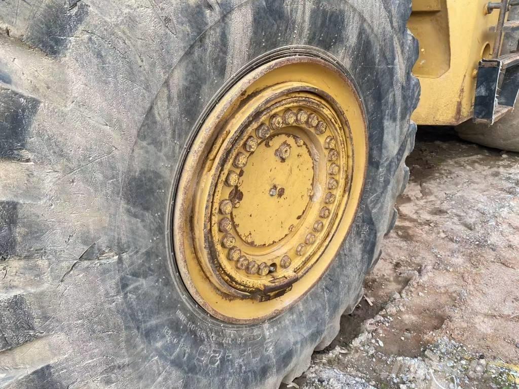 CAT 980 G Incarcator pe pneuri