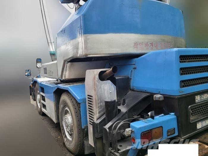 Tadano TR 250 M-6 Macara teren accidentat