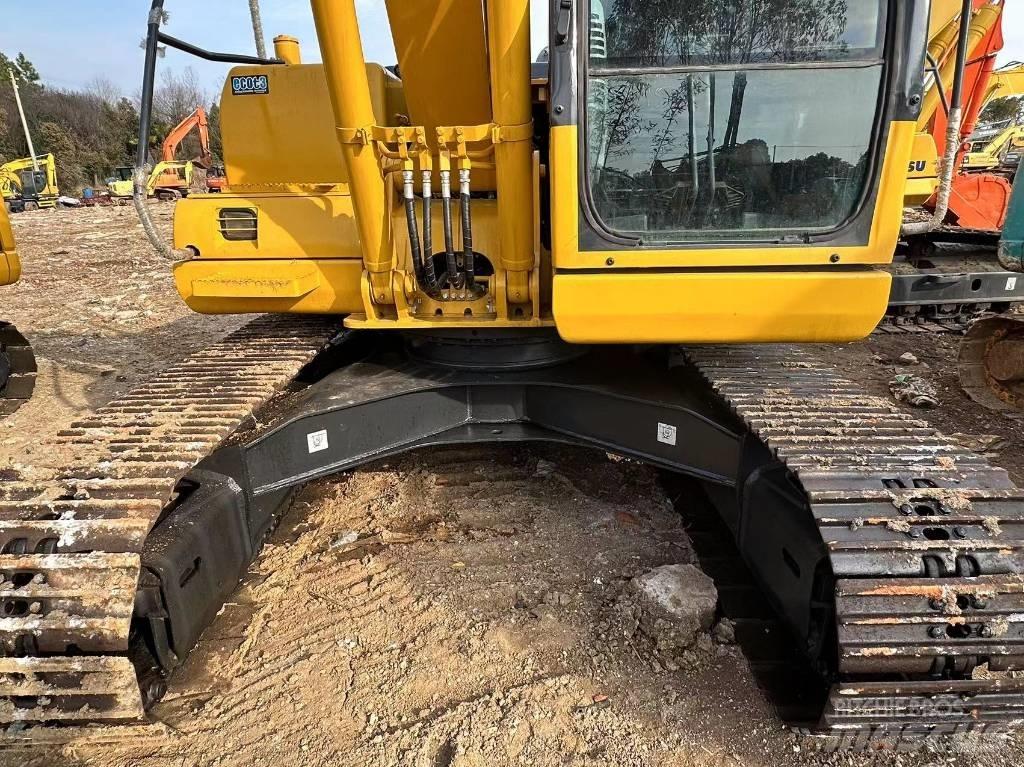 Komatsu PC 130 Excavatoare pe șenile

