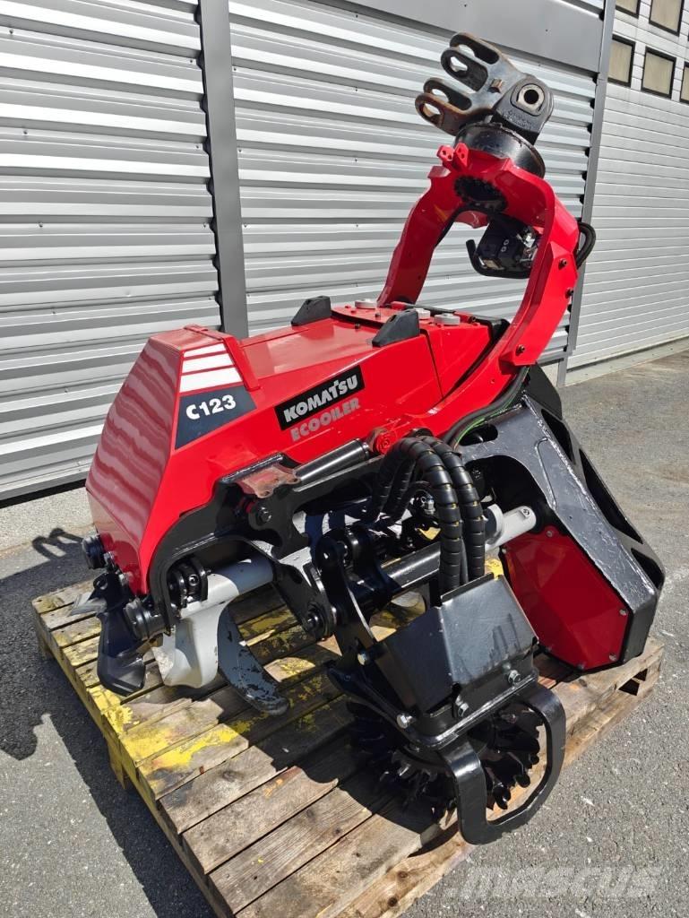 Komatsu C 123 Capete pentru culegatoare