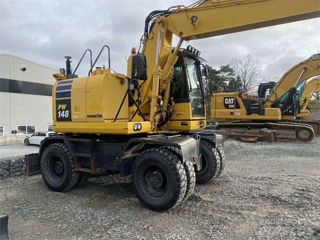 Komatsu PW148-10 Excavatoare cu roti
