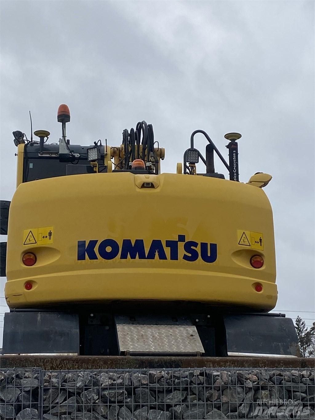Komatsu PW148-10 Excavatoare cu roti