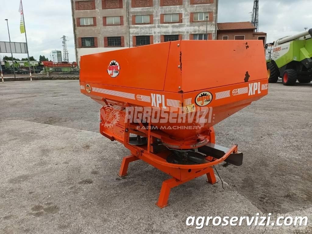 Agrex XPL 1500 Împrastierea mineralelor