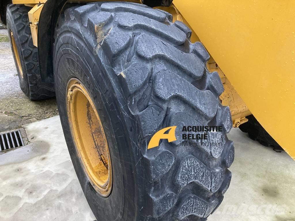 CAT 930M Incarcator pe pneuri