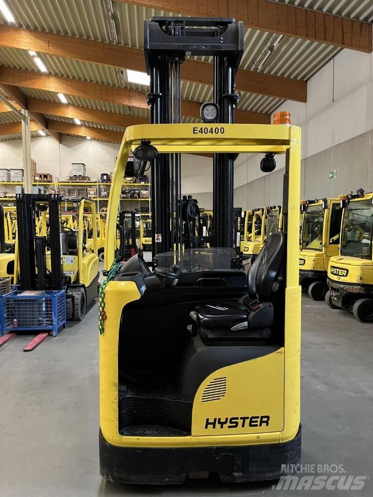 Hyster R1.6 Stivuitor cu catarg retractabil