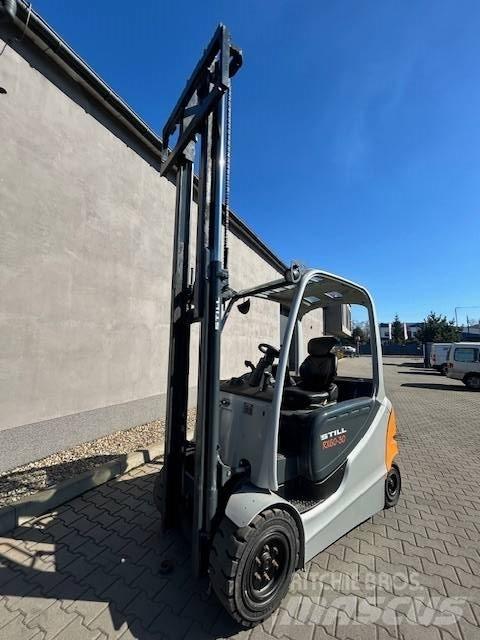 Still RX 60-30 Stivuitor electric