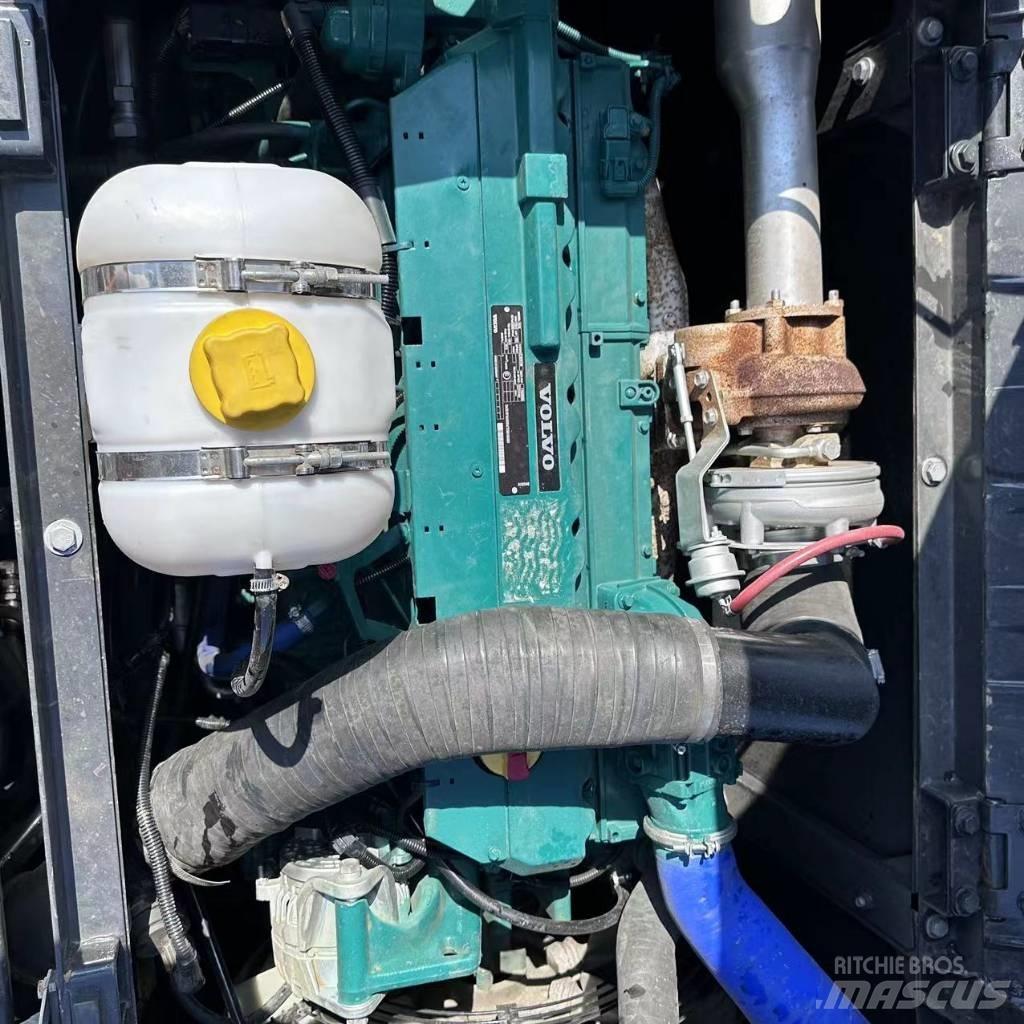 Volvo EC 240 Excavatoare pe șenile
