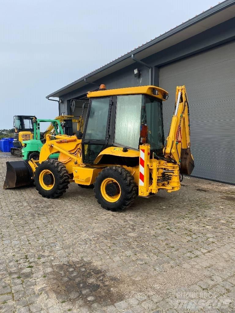 JCB 2 CX Buldoexcavatoare