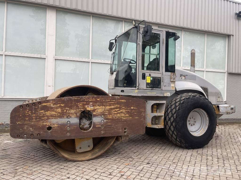 CAT CS 663 E Compactoare monocilindrice