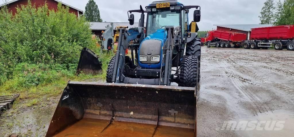 Valtra A85 Tractoare