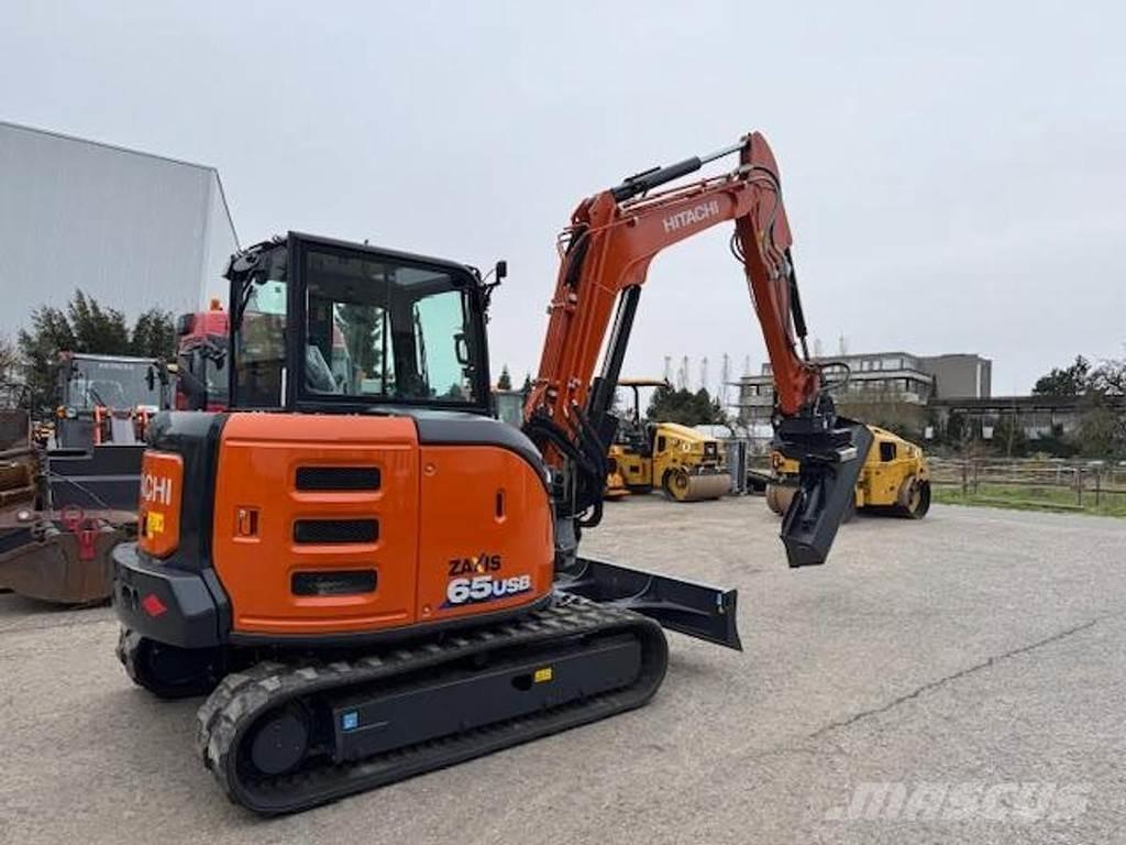 Hitachi ZX65 USB-6 Mini excavatoare < 7t