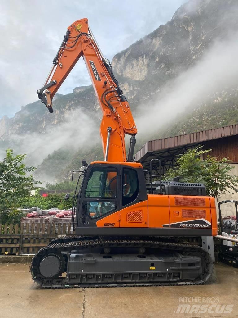 Develon DX 245 NHD-7 Excavatoare pe șenile
