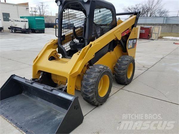 CAT 272 D Mini incarcator