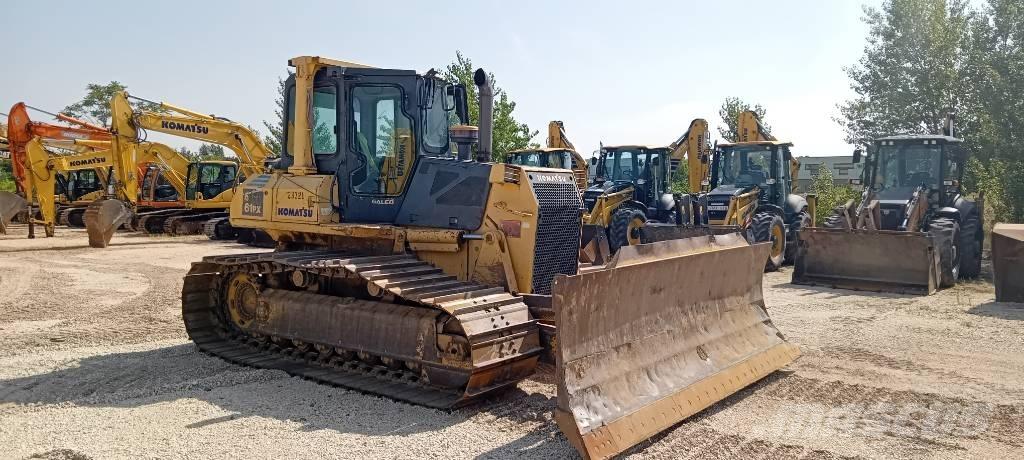Komatsu D61EX-15 Buldozere pe senile