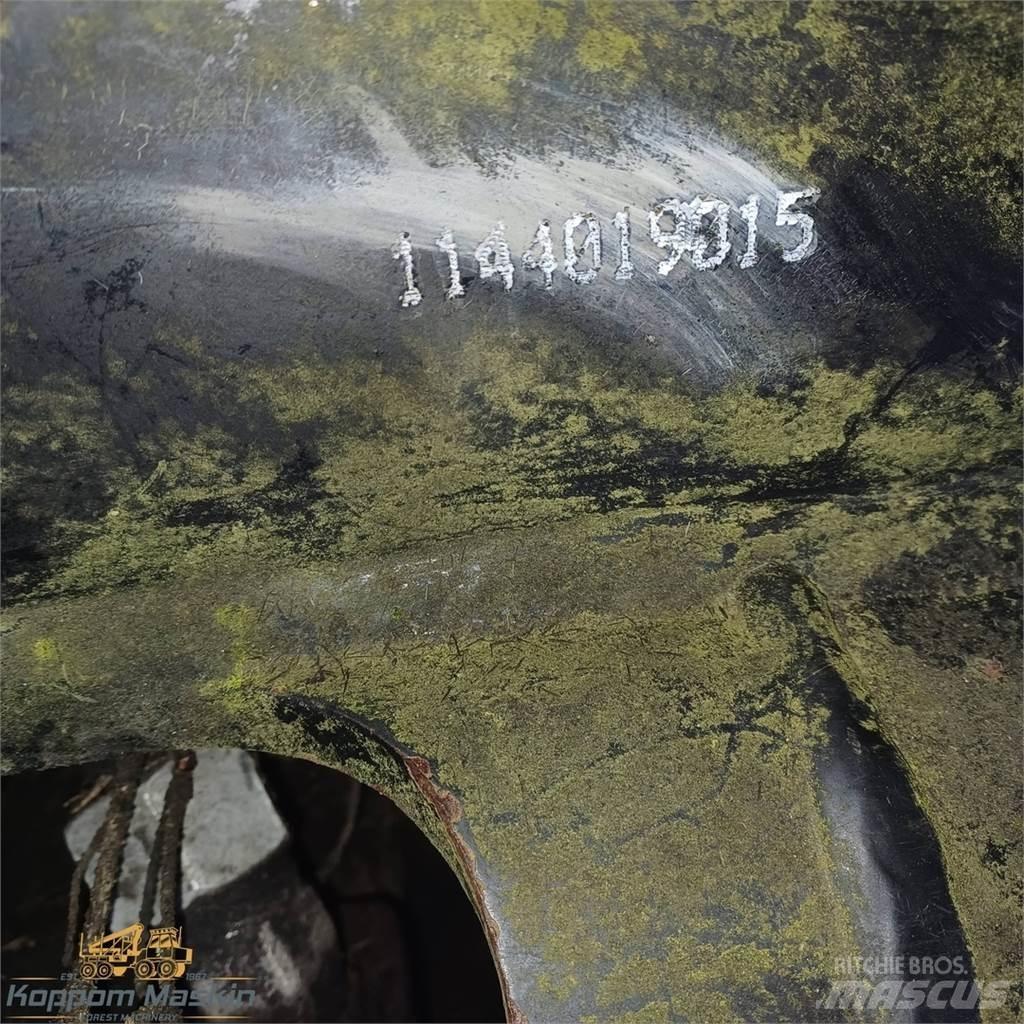 Komatsu C144 Capete pentru culegatoare
