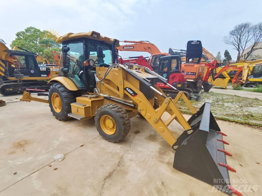 CAT 420F Buldoexcavatoare
