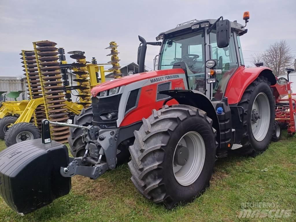 Massey Ferguson 7 S Tractoare