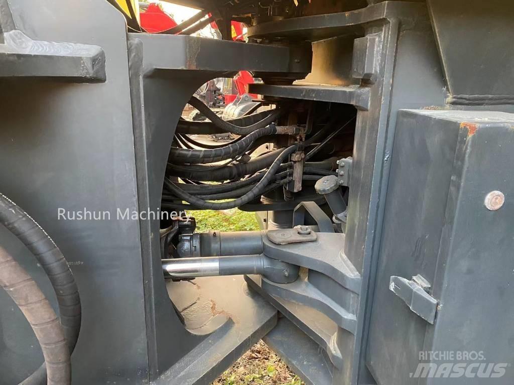Komatsu WA 470 Incarcator pe pneuri