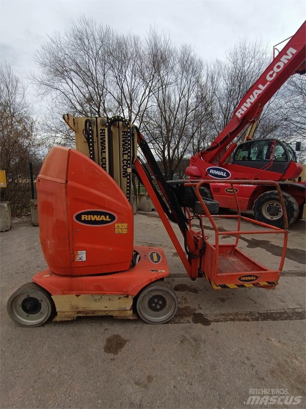 JLG T10E Alte ascensoare si platforme