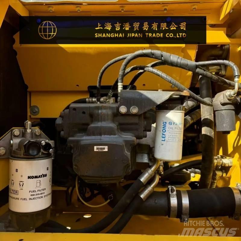 Komatsu PC 200 Excavatoare pe șenile
