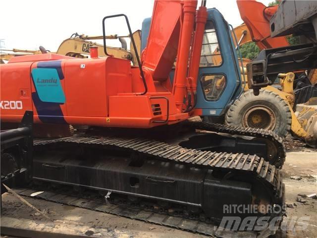 Hitachi EX 200 Excavatoare pe șenile
