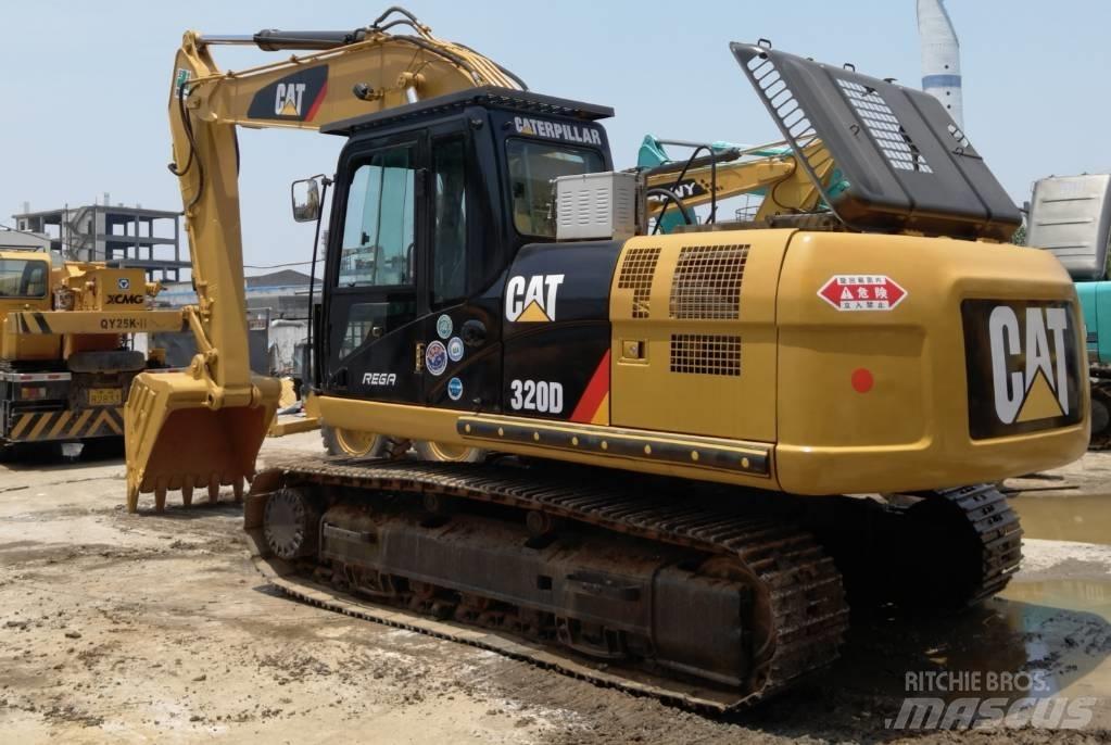 CAT 320d Excavatoare pe șenile
