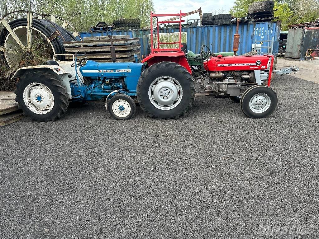 Massey Ferguson 152 Tractoare