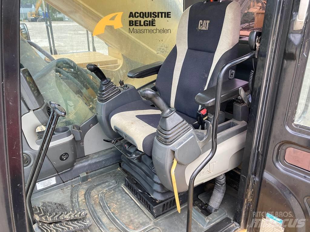 CAT 374DL Excavatoare pe șenile
