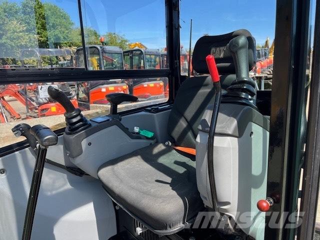 CAT 302.7 D CR Mini excavatoare < 7t