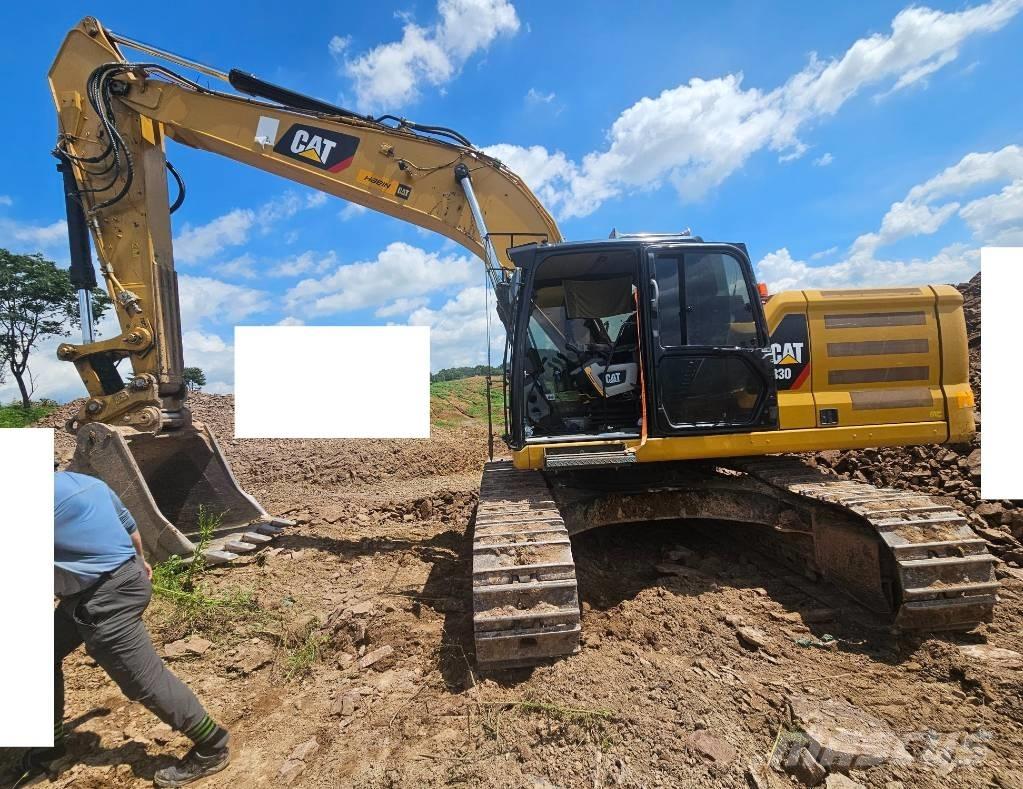 CAT 330 Excavatoare pe șenile
