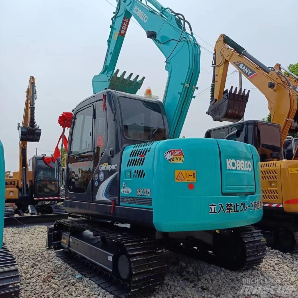 Kobelco SK 75 Excavatoare pe șenile
