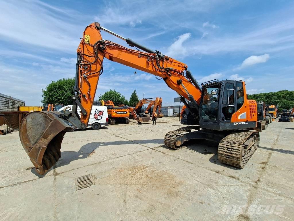 Doosan DX 235 LCR-5 Excavatoare pe șenile
