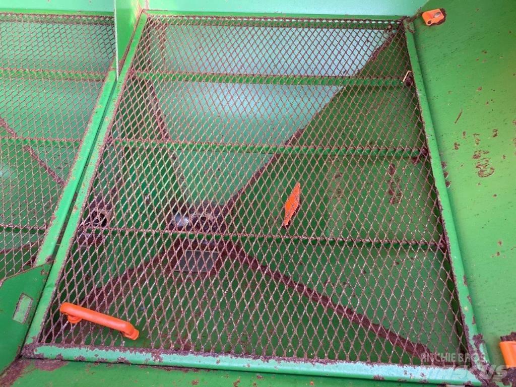Amazone ZA-X 1402 Împrastierea mineralelor