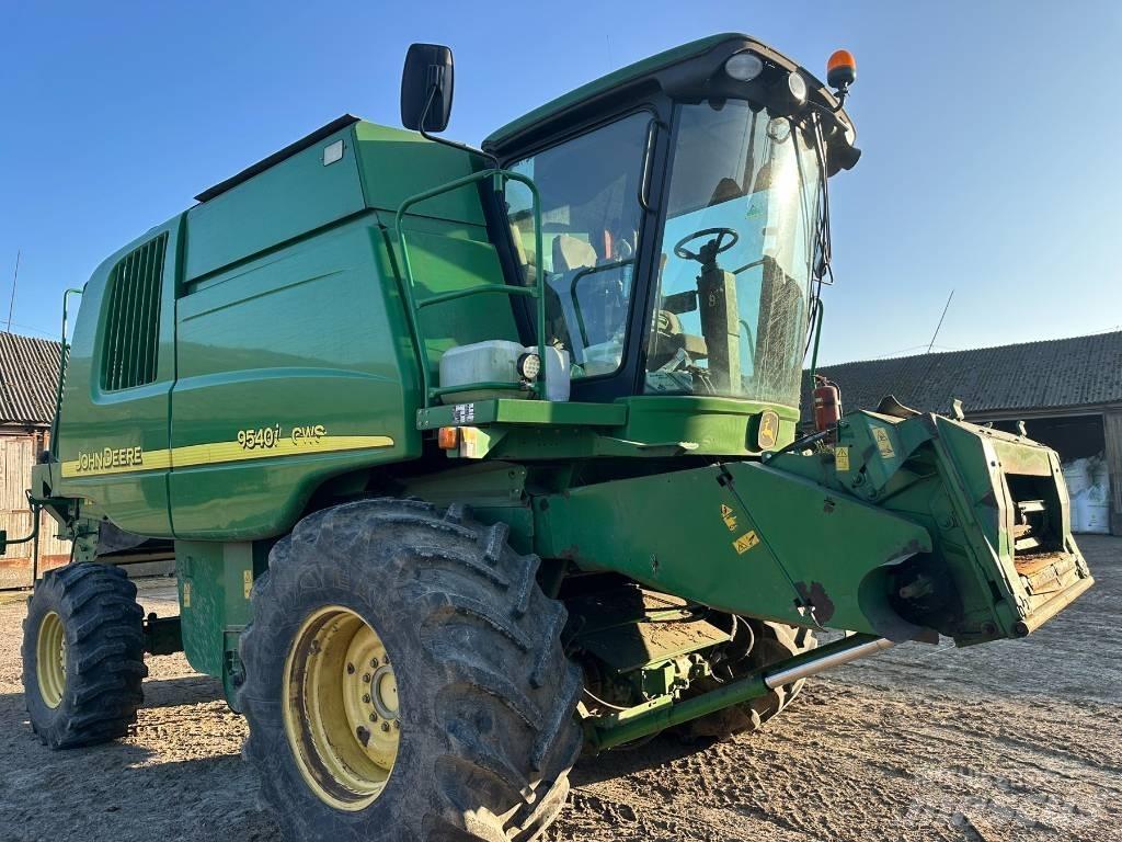 John Deere 9540 CWS Combine de secerat