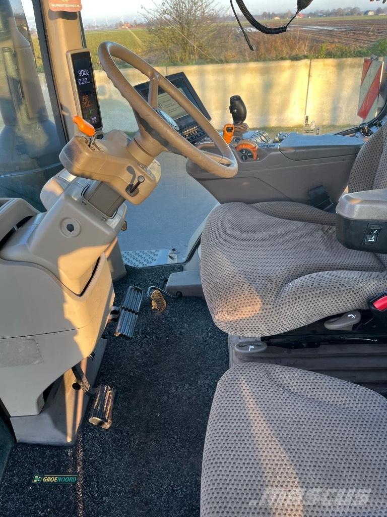 John Deere 8320 R Tractoare